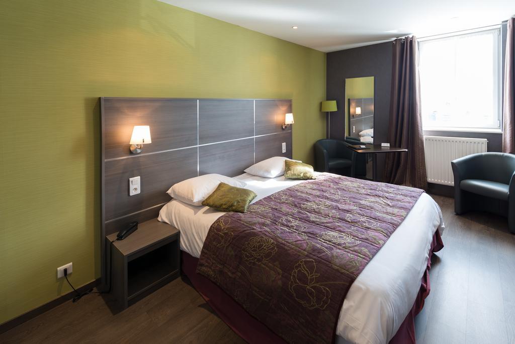 Hotel Saint-Pierre Pontarlier Kamer foto