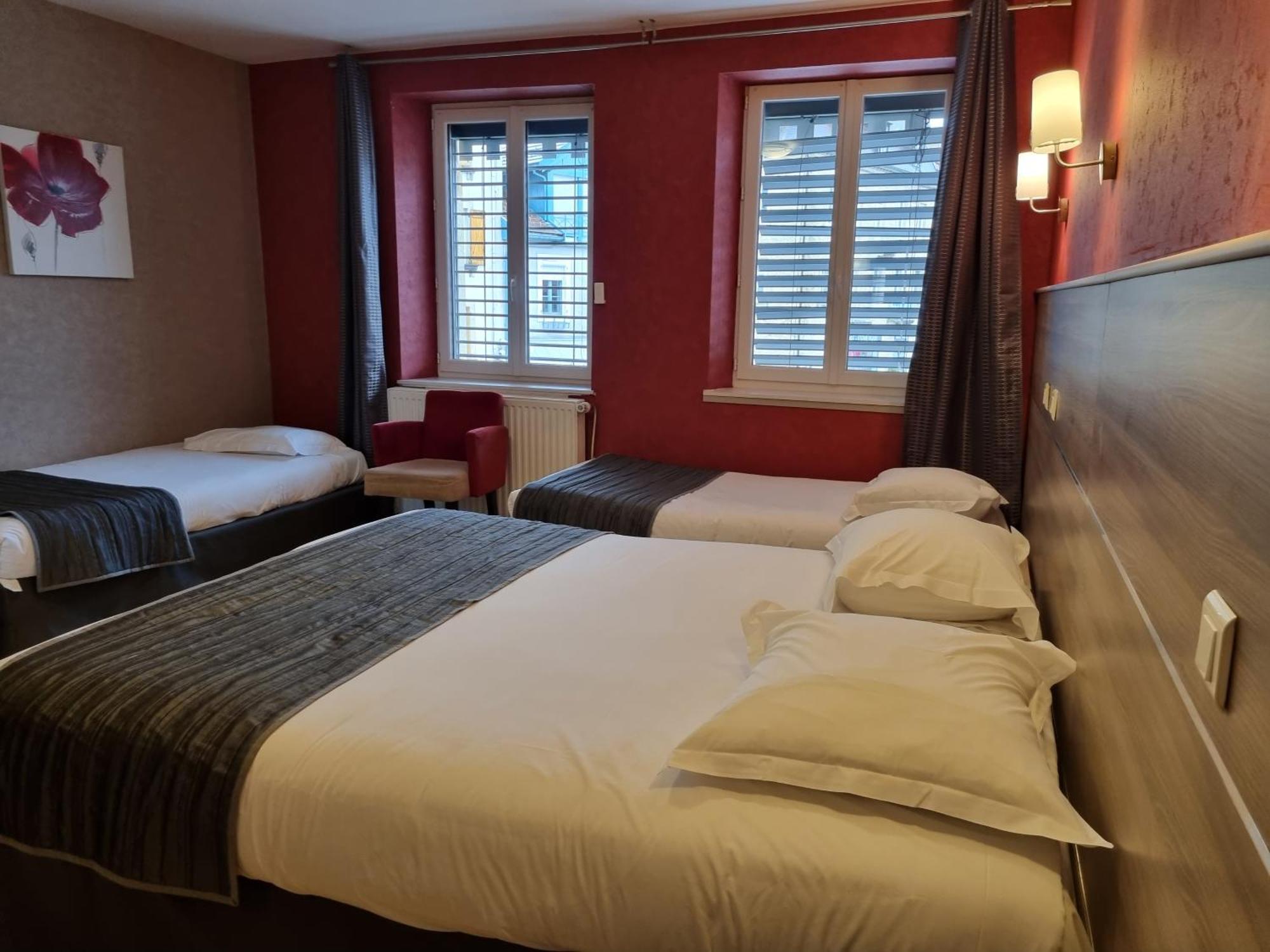 Hotel Saint-Pierre Pontarlier Buitenkant foto