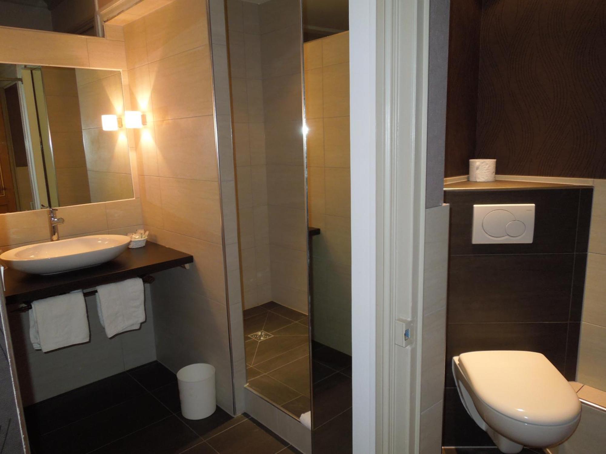 Hotel Saint-Pierre Pontarlier Buitenkant foto